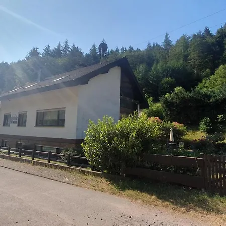 Maison d'hôtes Pension Ernst Im Herzen Des Pfaelzerwaldes Mit Kueche Elmstein